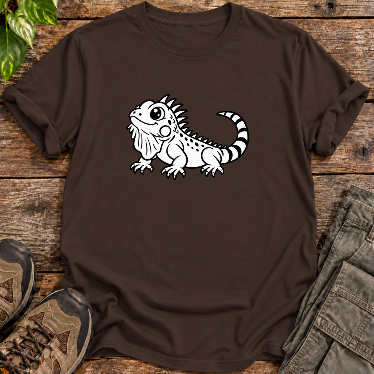 Cute Iguana T-Shirt - Dark Chocolate