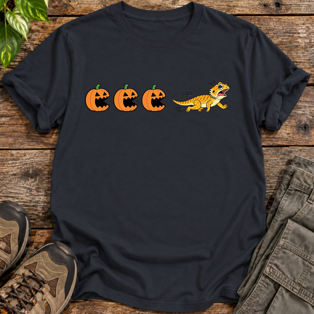 Bearded Dragon Halloween Pumpkin Chase T-Shirt - Black