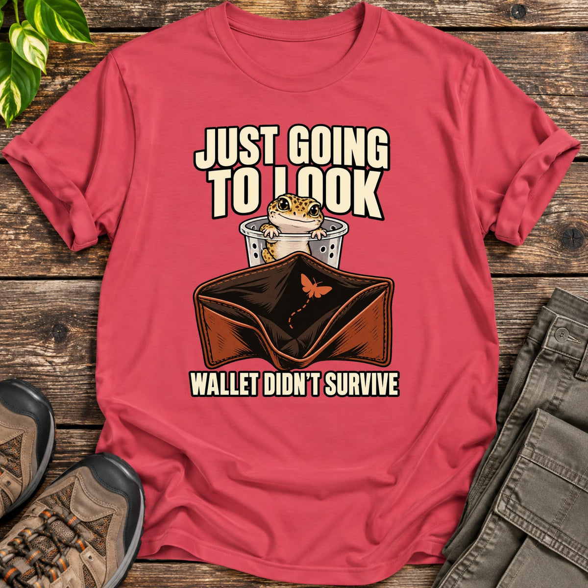 Just Looking Leopard Gecko T-Shirt - Heather Red
