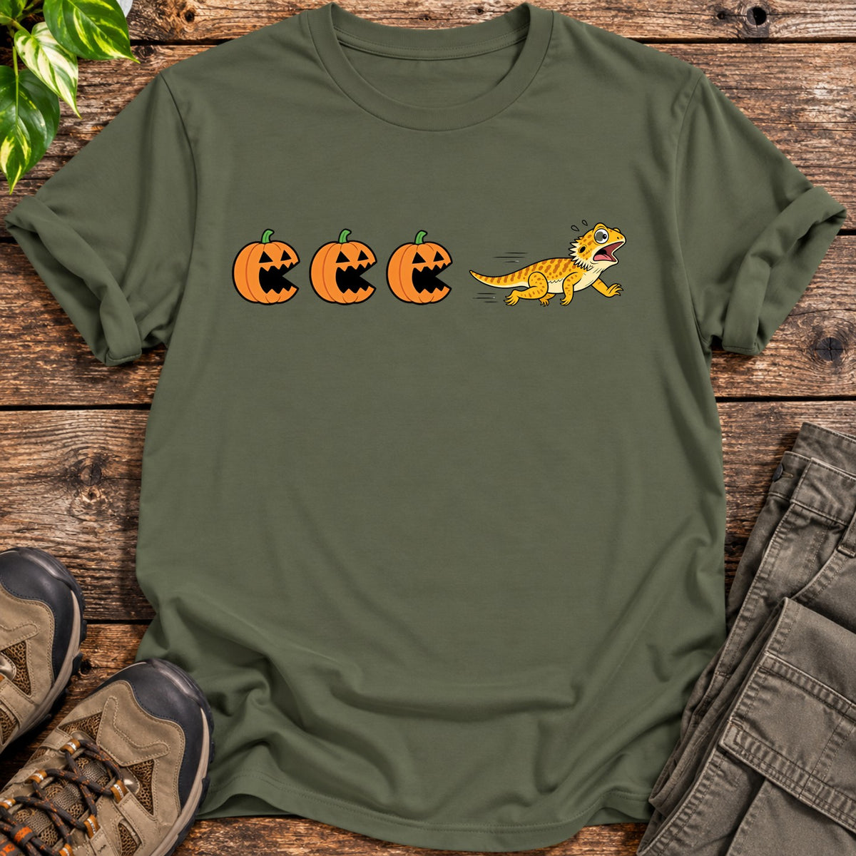 Bearded Dragon Halloween Pumpkin Chase T-Shirt - Military Green