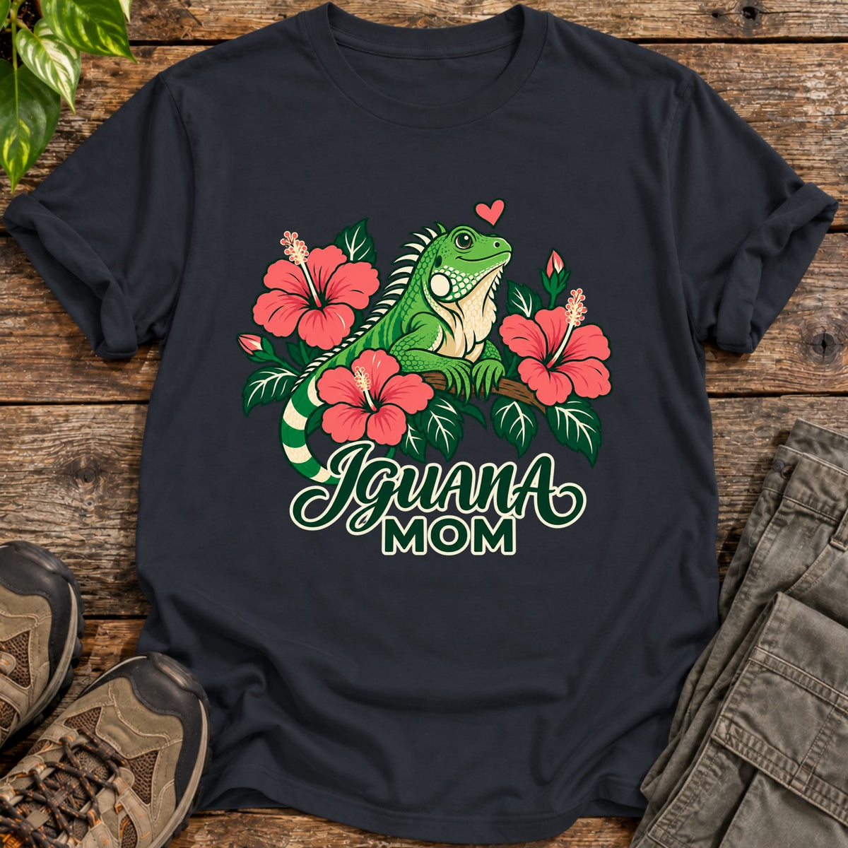 Iguana Mom Shirt - Black