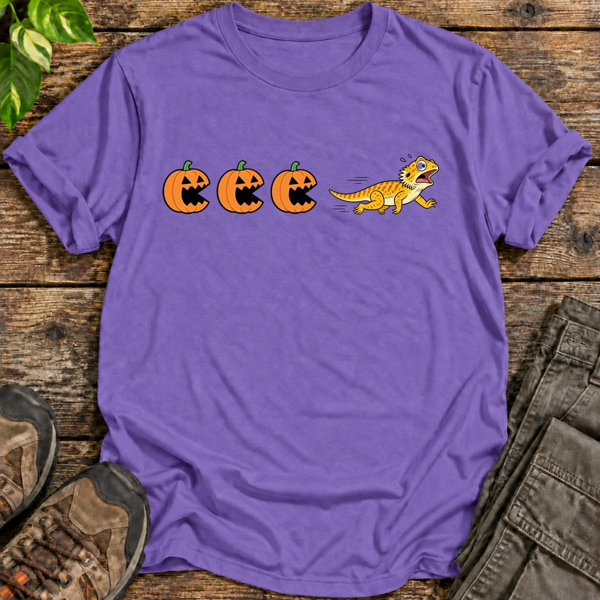 Bearded Dragon Halloween Pumpkin Chase T-Shirt - Heather Purple
