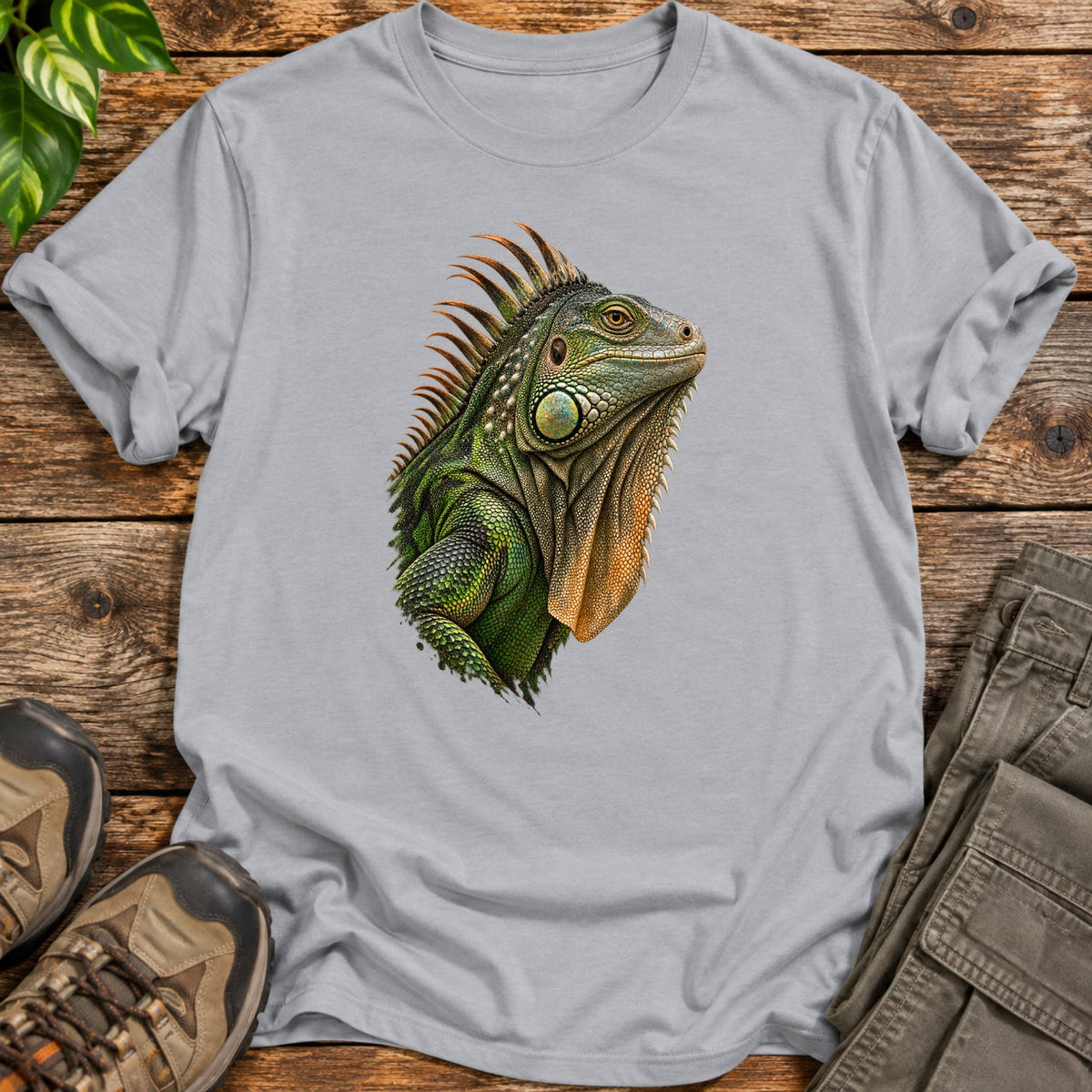 Green Iguana Portrait T-Shirt - Grey