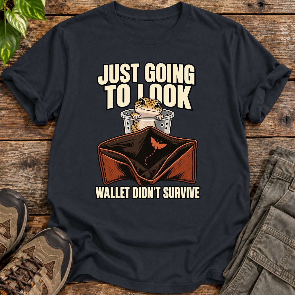 Just Looking Leopard Gecko T-Shirt - Black